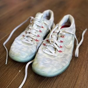 Nike Metcon 4’s- Women’s size 8